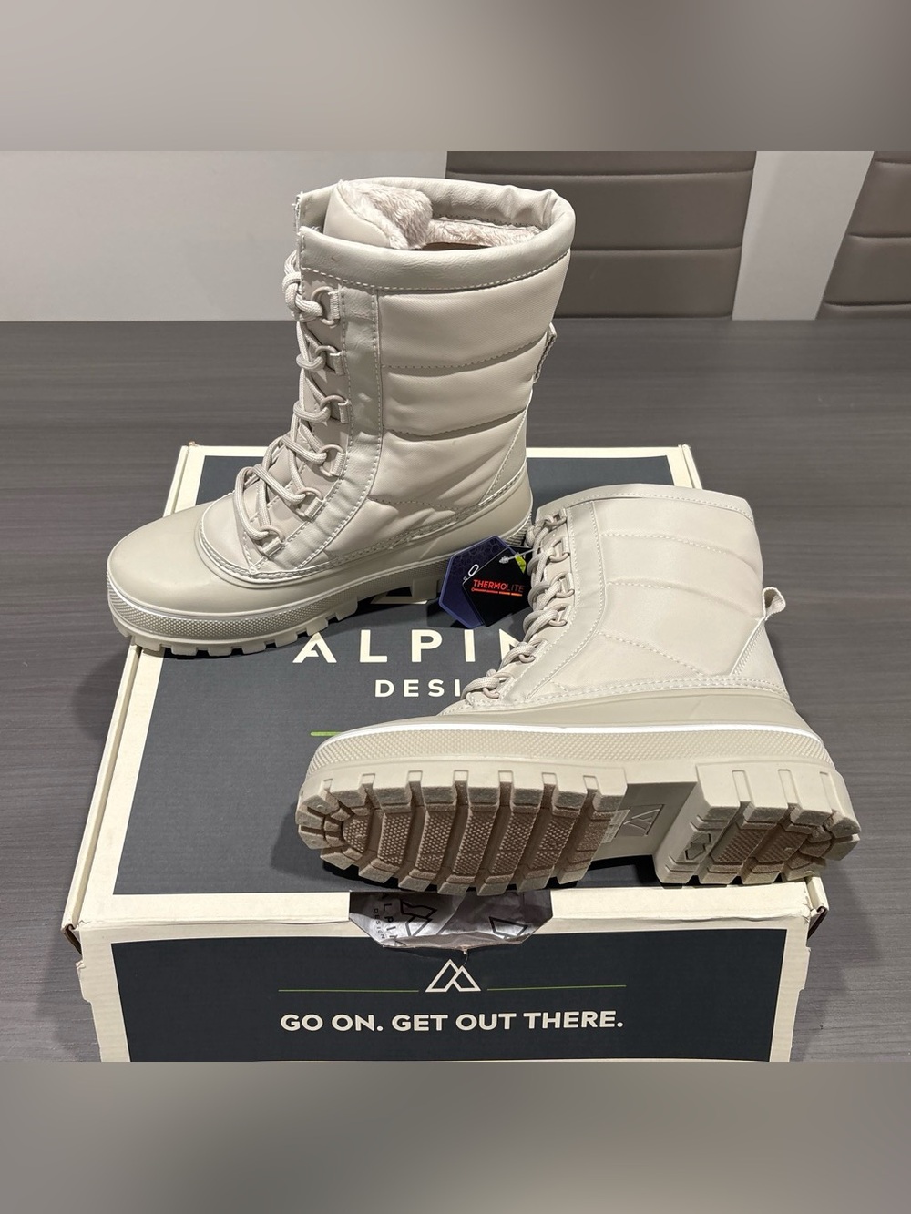Alpine Design Women's Cream Lace-Up Quilted Winter Boots
